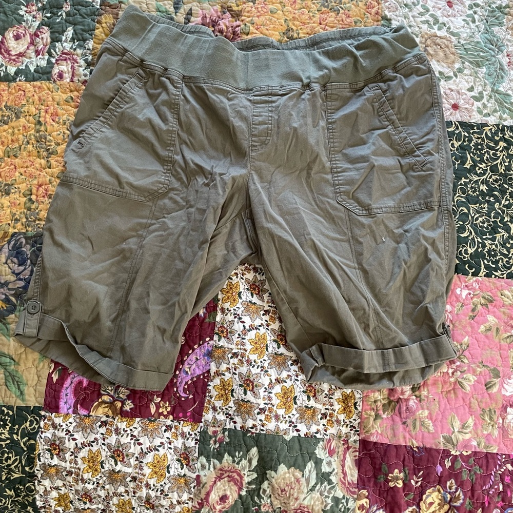 Duo Maternity Khaki Women's Cargo Shorts